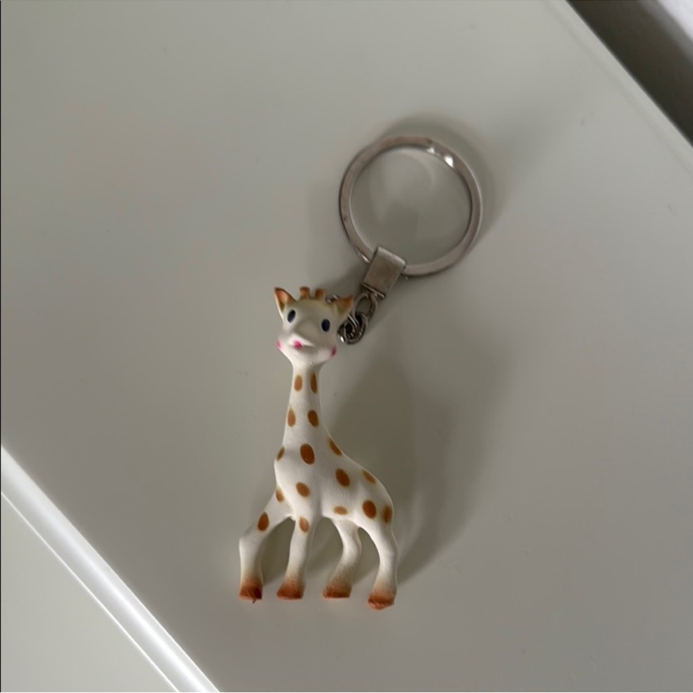 Sophie Giraffe Keychain - White and Brown